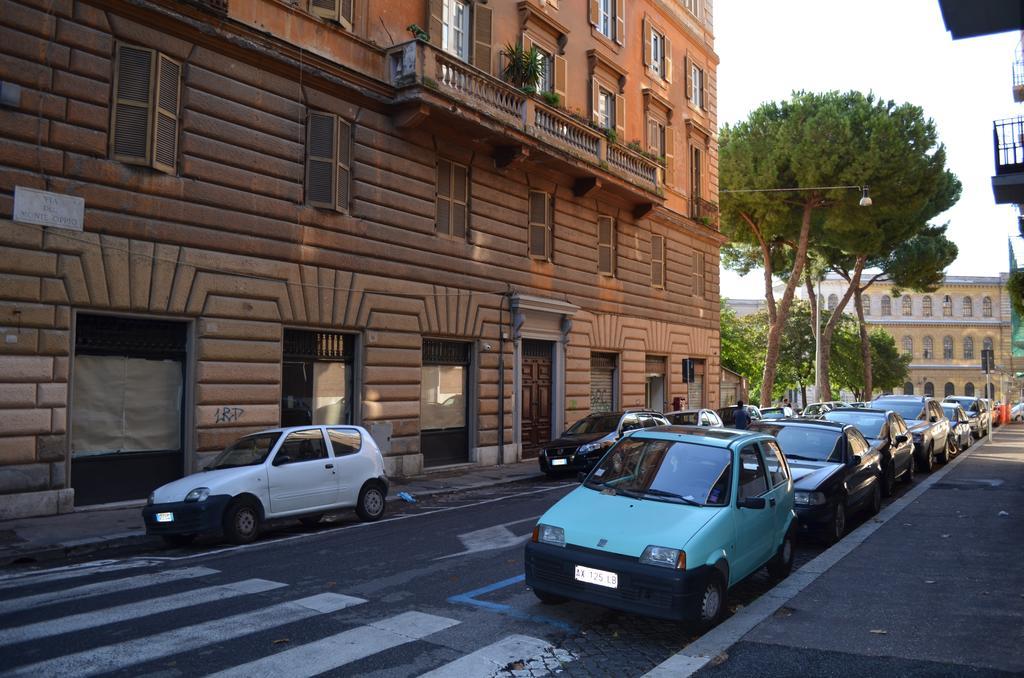 B&B Domus Chiara Roma Esterno foto